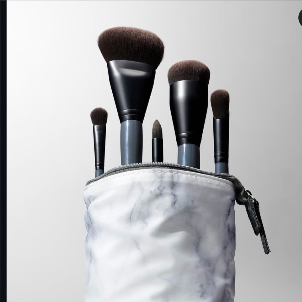 Rose and Ben Essential Travel Brush Set